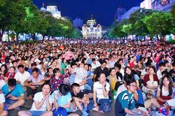 Th&agrave;nh phố Hồ Ch&iacute; Minh bắn ph&aacute;o hoa 16 điểm tối 2/7 mừng 50 năm Th&agrave;nh phố mang t&ecirc;n B&aacute;c