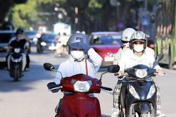 Thời tiết ngày 23/6: Nắng nóng gay gắt bao trùm nhiều khu vực, miền Trung có nơi 40 độ C