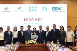 Ký kết phối hợp vận hành sàn giao dịch các-bon trong nước