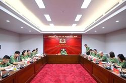 Thứ trưởng L&ecirc; Quốc H&ugrave;ng chủ tr&igrave; Kỳ họp thứ nhất UBKT Đảng ủy CATW nhiệm kỳ 2025 - 2030