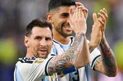 Bị Messi ph&aacute; 2 kỷ lục World Cup, huyền thoại Đức t&acirc;m phục khẩu phục