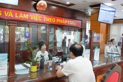 Vận h&agrave;nh m&ocirc; h&igrave;nh ch&iacute;nh quyền địa phương hai cấp: Khi c&aacute;n bộ cơ sở 'g&aacute;nh' th&ecirc;m việc