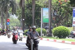 Ng&agrave;y 24-6, H&agrave; Nội nắng n&oacute;ng đặc biệt gay gắt