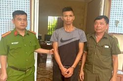 Đang xem bóng đá ở nhà, anh rể bị em vợ đâm tử vong