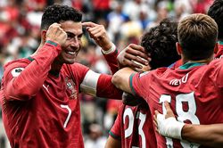 'Cú lừa' của Ronaldo gây sốt