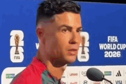 Clip Ronaldo bực bội khi bị hỏi về Messi sau trận thắng đậm