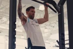 Cách Messi đón sinh nhật tuổi 39