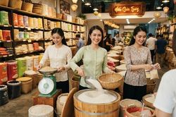 Giá lúa gạo hôm nay 24.6.2026: IR 50404 tăng, lúa thơm chịu áp lực