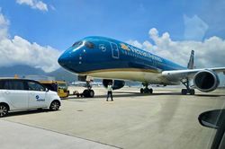 Máy bay Vietnam Airlines hạ cánh khẩn cấp tại Hồng Kông để cấp cứu hành khách