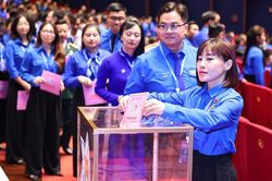 Phiên thứ hai Đại hội Đoàn toàn quốc lần thứ XIII
