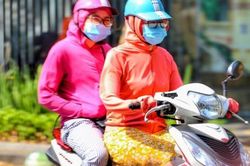 Miền Bắc và Trung Bộ đón đỉnh điểm nắng nóng gay gắt, nhiều nơi vượt ngưỡng 40 độ C