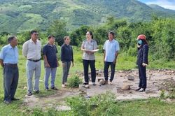 Sắc mầu biến hóa của những người 'phụng công, thủ pháp'