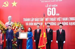 Bảo tàng Mỹ thuật Việt Nam đón nhận Huân chương Lao động hạng Ba