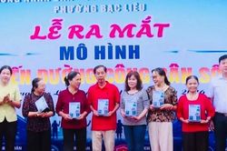 C&agrave; Mau: Ra mắt m&ocirc; h&igrave;nh 'Tuyến đường c&ocirc;ng d&acirc;n số'
