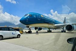 M&aacute;y bay Vietnam Airlines chuyển hướng hạ c&aacute;nh khẩn cấp tại Hồng K&ocirc;ng