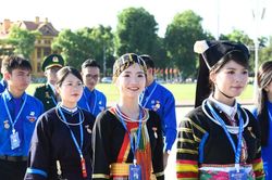 788 đại biểu Đại hội Đoàn XIII vào Lăng viếng Bác, báo công trước giờ khai mạc