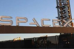 SpaceX mở rộng đế chế AI với hợp đồng trị gi&aacute; gần 7 tỷ USD