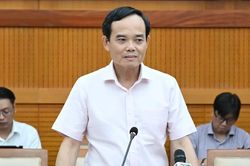 B&iacute; thư Th&agrave;nh ủy TPHCM Trần Lưu Quang: Cần tư duy mới trong chăm lo đời sống người d&acirc;n