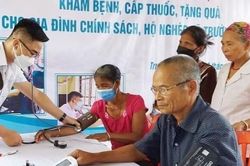 Thực hiện Nghị quyết số 72-NQ/TW: Đẩy mạnh khám sức khỏe định kỳ và sàng lọc miễn phí tại nhiều địa phương