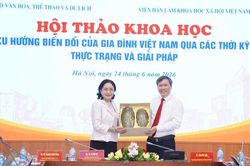 Sự bền vững của gia đình có quan hệ trực tiếp với sự bền vững của xã hội
