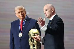 Tổng thống Trump sẽ trao cúp cho đội vô địch World Cup 2026