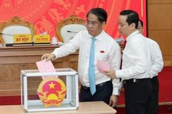 HĐND tỉnh Cao Bằng bầu, miễn nhiệm nhiều Ủy viên UBND tỉnh