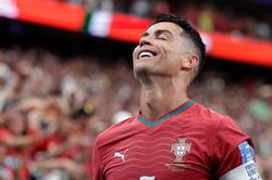 Kết quả b&oacute;ng đ&aacute; h&ocirc;m nay 24/6: Ronaldo đi v&agrave;o lịch sử