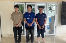 3 người Trung Quốc sắp vượt biên, công an phát hiện sự thật bên trong túi trắng