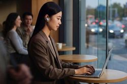Anker ra mắt tai nghe AI 'biết tư duy', tích hợp chip neural-net