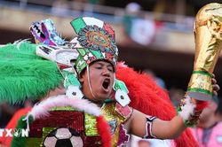 Mexico City cấm bán đồ uống có cồn trong ngày diễn ra trận Mexico-CH Séc