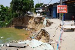 Đồng Tháp phê duyệt 2 dự án khắc phục sạt lở, tổng mức đầu tư hơn 5,7 tỷ đồng