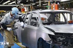 Toyota tiếp tục cắt giảm sản lượng ở nước ngoài do xung đột Trung Đông