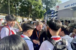 TP Hồ Ch&iacute; Minh th&iacute; điểm ph&acirc;n cấp tuyển dụng gi&aacute;o vi&ecirc;n cho 246 trường học
