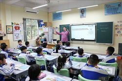 Kiến tạo môi trường học ngoại ngữ thân thiện, gần gũi với học sinh