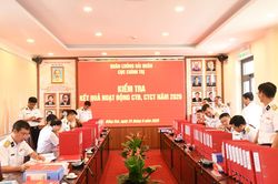 Nâng cao hiệu quả công tác Đảng, công tác chính trị ở Vùng 2 Hải quân