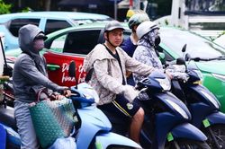 Dự báo thời tiết 24/6: Miền Bắc, miền Trung bước vào cao điểm nắng nóng, Hà Nội nóng 40 độ C