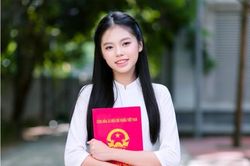 Nữ sinh trường tư trở thành thủ khoa lớp 10 Hà Nội, lập thành tích chưa từng có trong nhiều năm