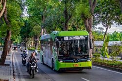 Hà Nội vận hành vé điện tử liên thông cho giao thông công cộng từ 25/6