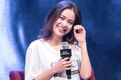 'Thế lực' đưa ca sĩ Hoàng Thùy Linh lên đỉnh cao