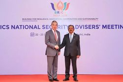 Trung Quốc sẵn sàng phối hợp với BRICS giải quyết các vấn đề toàn cầu