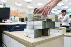 Nới trần SMLR lên 40%, ngân hàng có dư địa 'bơm' thêm 1 triệu tỷ đồng dư nợ trung dài hạn