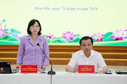 Phó Chủ tịch UBND tỉnh Nguyễn Thị Minh Thúy làm việc với 5 xã về tình hình phát triển kinh tế - xã hội