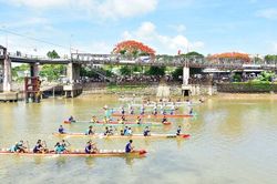 S&ocirc;i nổi Giải đua thuyền truyền thống x&atilde; B&igrave;nh Mỹ năm 2026