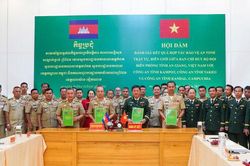 Bộ đội Biên phòng tỉnh An Giang hội đàm với Công an 3 tỉnh thuộc Campuchia