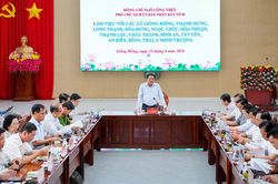 Phó Chủ tịch UBND tỉnh An Giang Ngô Công Thức làm việc với các xã tiểu vùng phía Nam