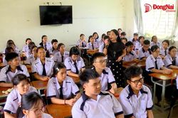 [Video] Tăng chỉ tiêu lớp 10 trường công: Thêm cơ hội, giảm áp lực cho phụ huynh