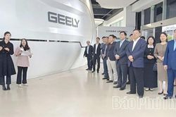 Ngoại giao kinh tế mở đường cho d&ograve;ng vốn đầu tư