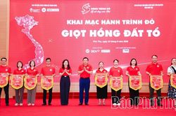 Khai mạc chương tr&igrave;nh H&agrave;nh tr&igrave;nh Đỏ 'Giọt hồng Đất Tổ' năm 2026