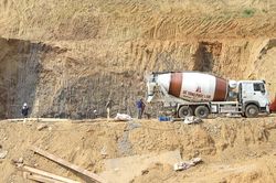 Đẩy nhanh tiến độ các công trình phòng, chống thiên tai