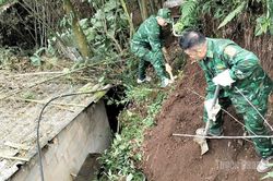 Lực lượng Biên phòng, Quân sự giúp người dân xã Sơn Vĩ khắc phục sạt lở